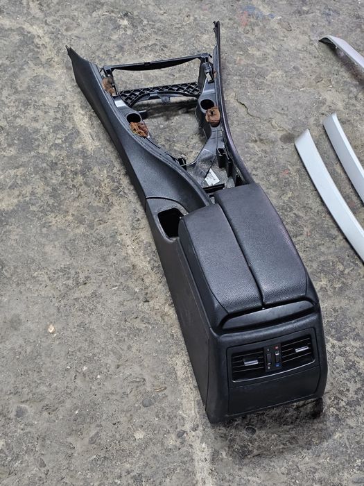 Подлакътник е90 е91 е92 е93 двоен бмв bmw