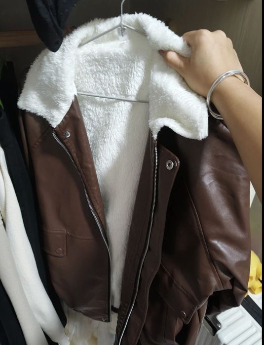 Продаю кожанную куртку