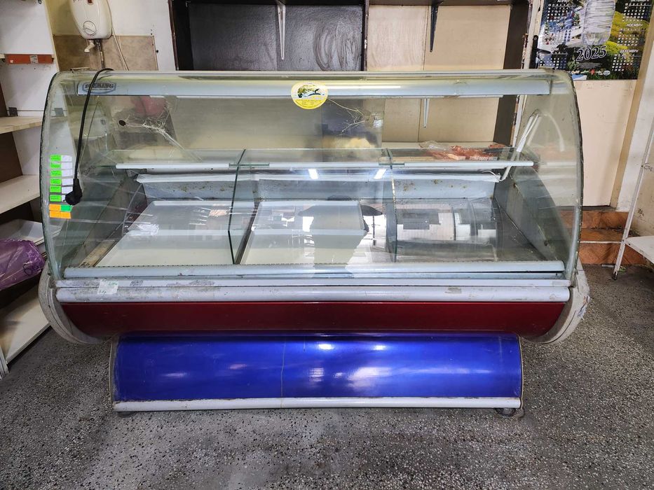 Хладилна витрина
