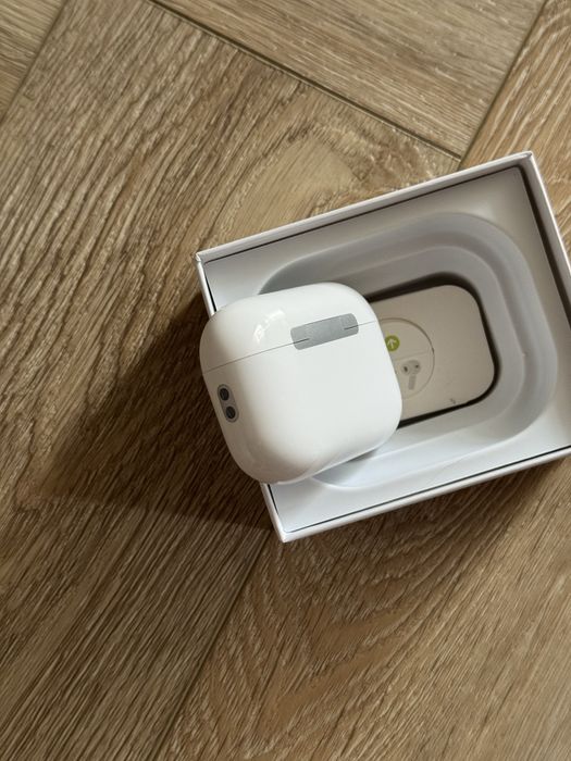 продам airpods pro 3