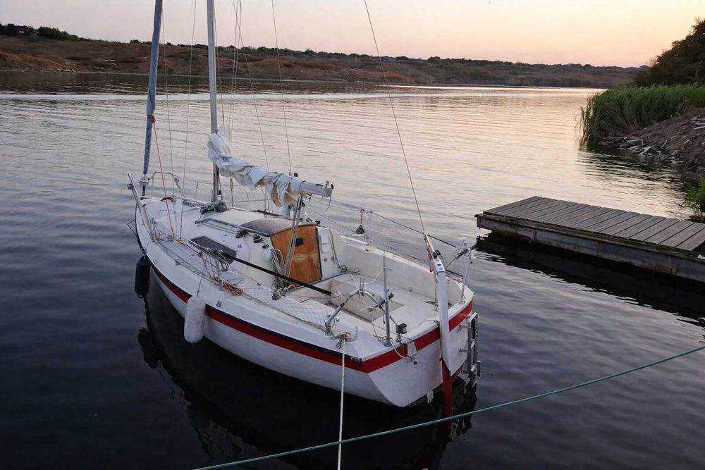 Velier ETAP 22i nescufundabil,gata navigat,motor 6cp-4tp, incl peridoc