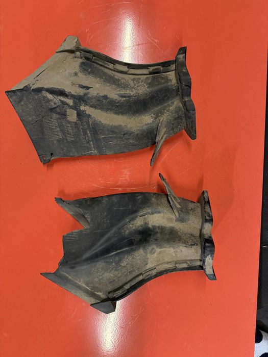 Въздуховоди за предна М броня за BMW e81, е82, е87, е88