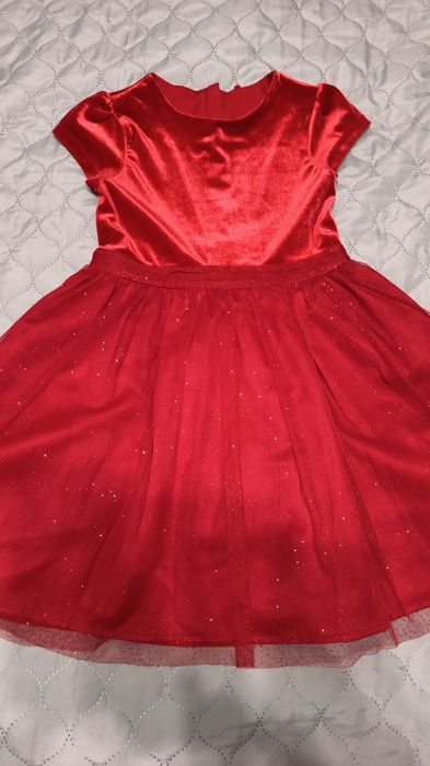 Rochie rosie deosebita, stare foarte bună