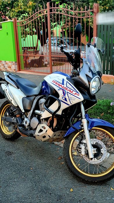 Honda Transalp XL700 VA cu ABS