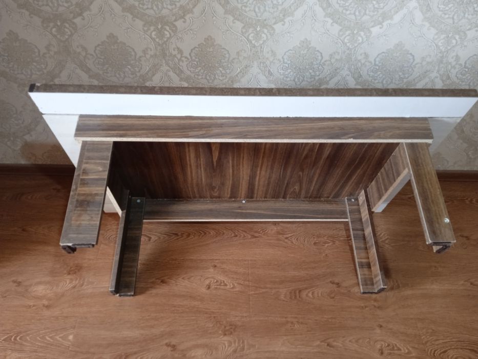 Стол хонтахта новый продаю