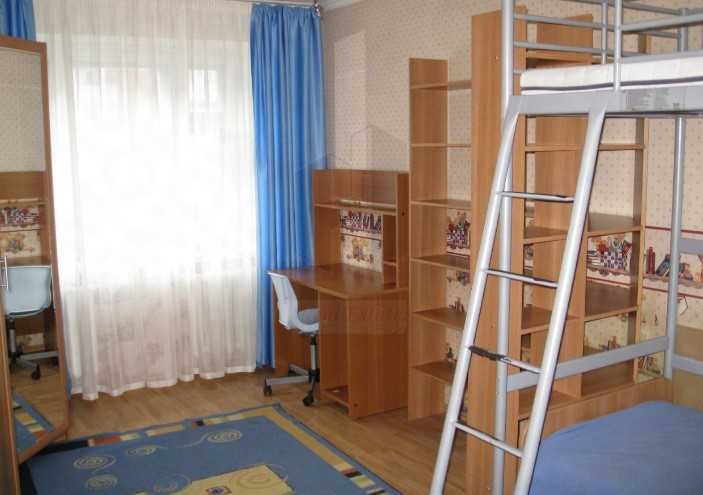 Дава се под наем Тристаен апартамент в Пловдив, Южен - 86 кв.м за 290.7 € - Снимка #2