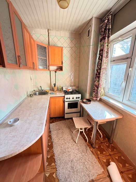 Срочно Продаю, массив Башлык, 1комн/3эт/5. Улучшенка. Не торец