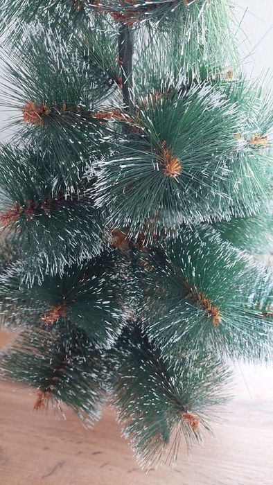 Ёлка не большая настольная