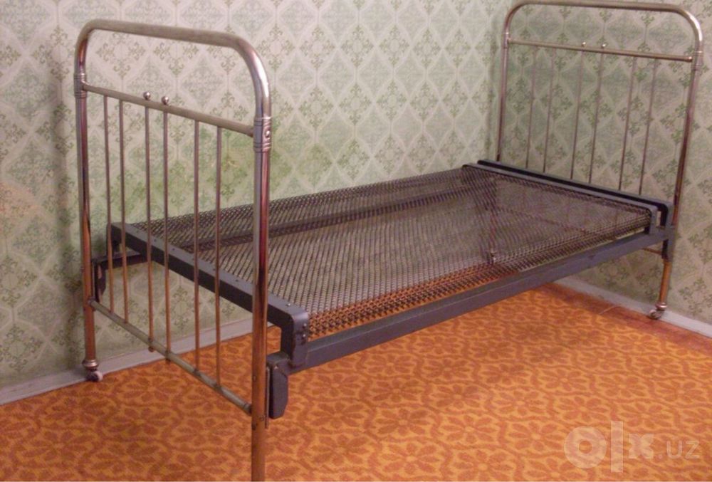 Кровати металлические железные 2 штуки