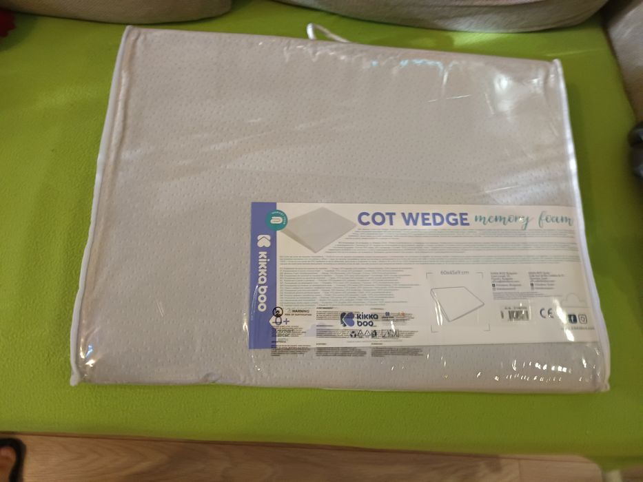 Антирефлуксна мемори възглавница за бебе Kikka Boo