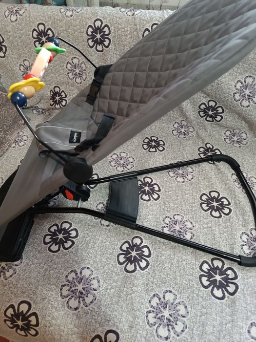 Продам шезлонг детский