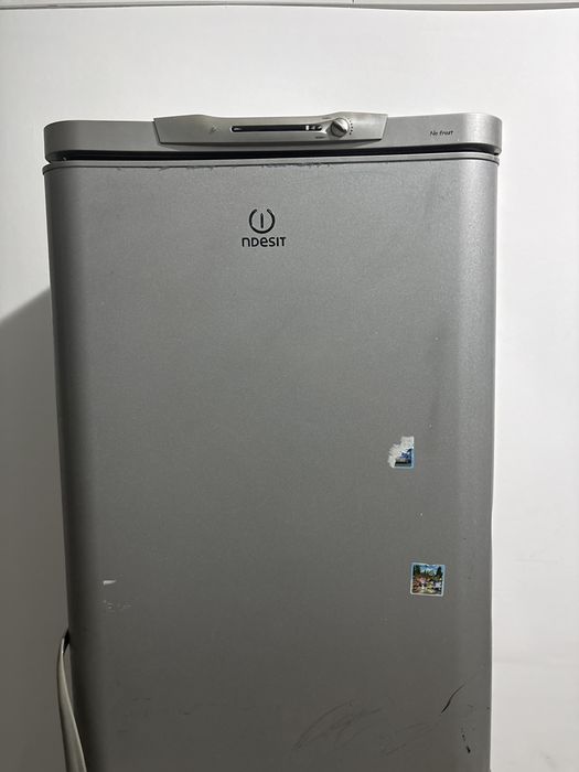 Холодильник INDESIT