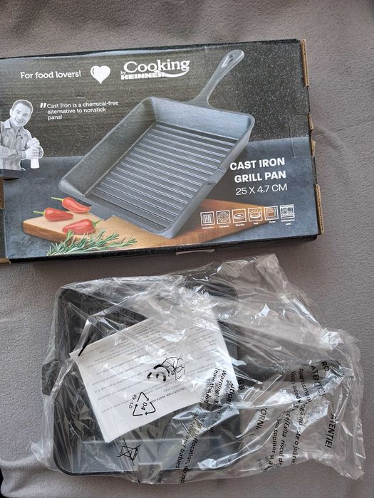 Tigaie   grill din fonta pura COOKING BY  HEINNER   dimensiuni   25 x 4.7 cm