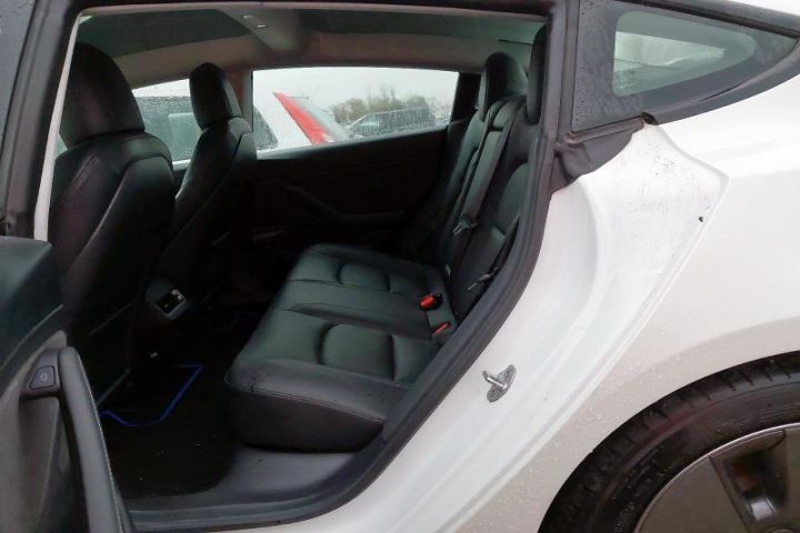 Dezmembrez Tesla Model 3 1 [2017 - 2020] Sedan 190 kW (258 HP) four-w