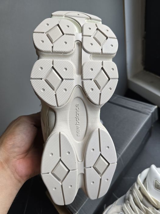 New Balance 9060 White  38 si 39.5 Noi