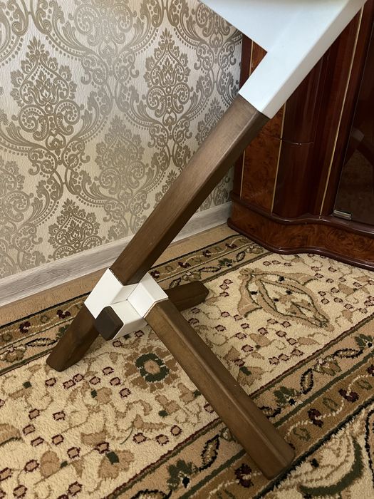 Столик журнальный