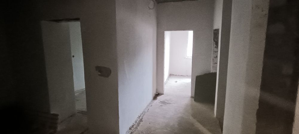 Uy sotiladi karobka xolatda