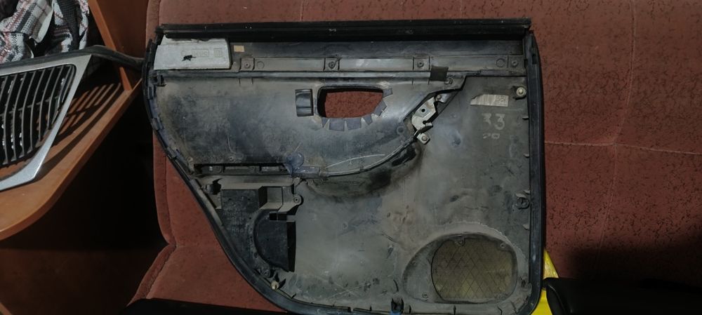 Дверные карты Subaru