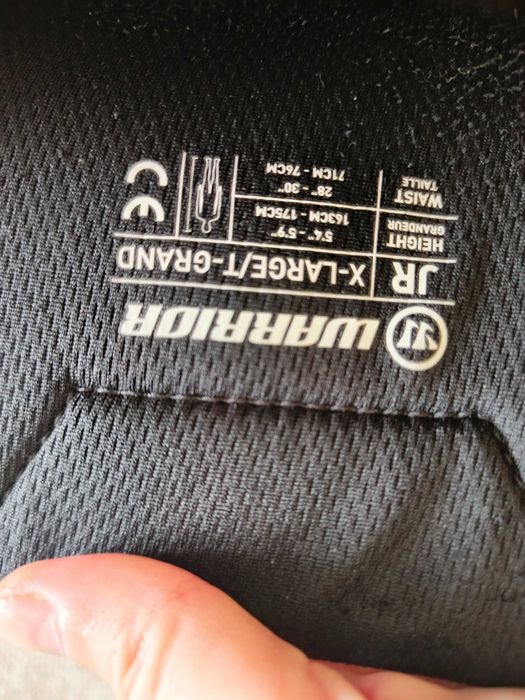 Продам хоккейные шорты WARRIOR