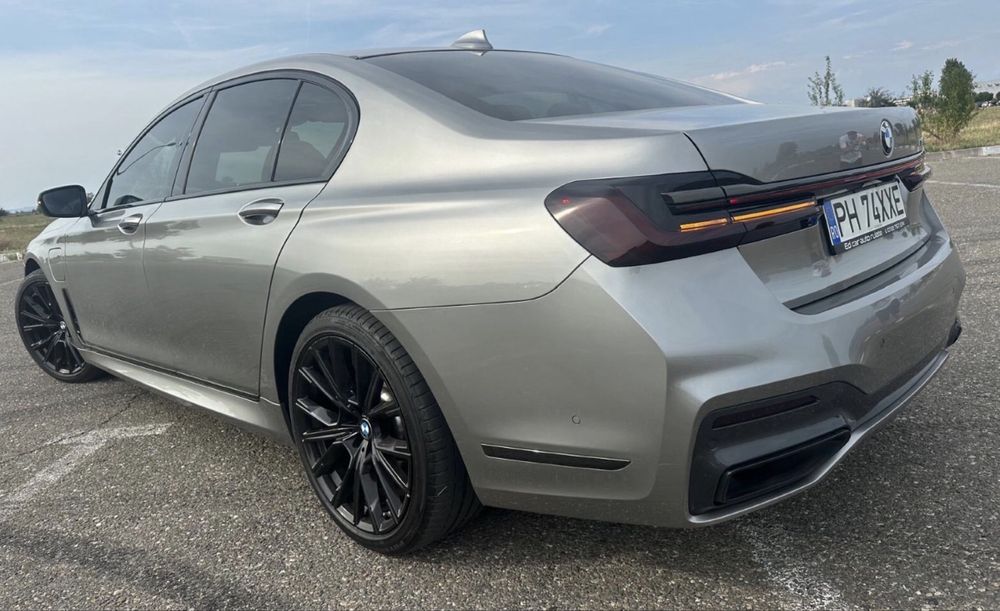 BMW Seria 7 2021 — imagine 3