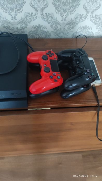Продам или обмен PS 4