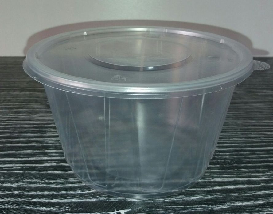 стаканчики и одноразовая посуда