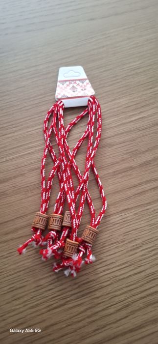 Мартеници по 5 и 10 броя