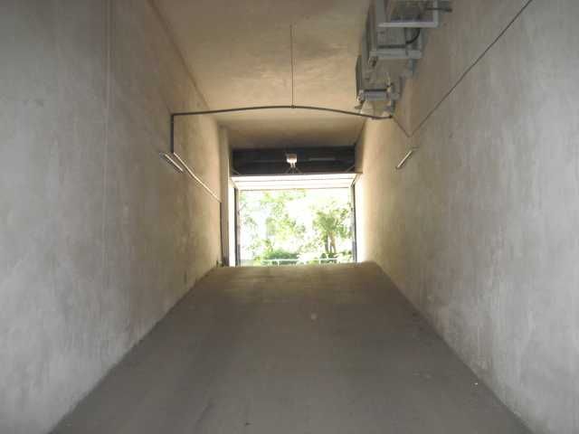 Дава се под наем Гараж / Паркомясто в София, Младост 4 - 18 кв.м за 81.6 € - Снимка #3