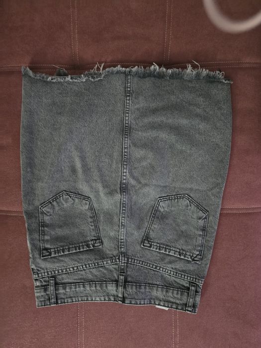 Fusta din denim gri