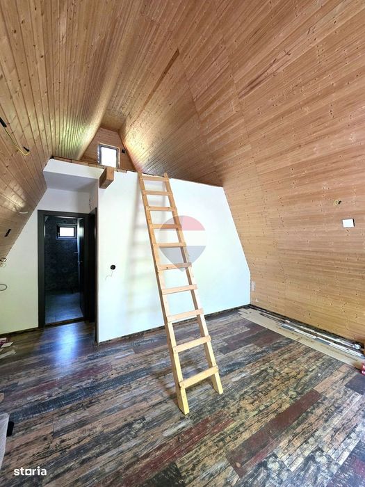2 cabane A-Frame de vânzare, 2.700 mp, Gura Siriului