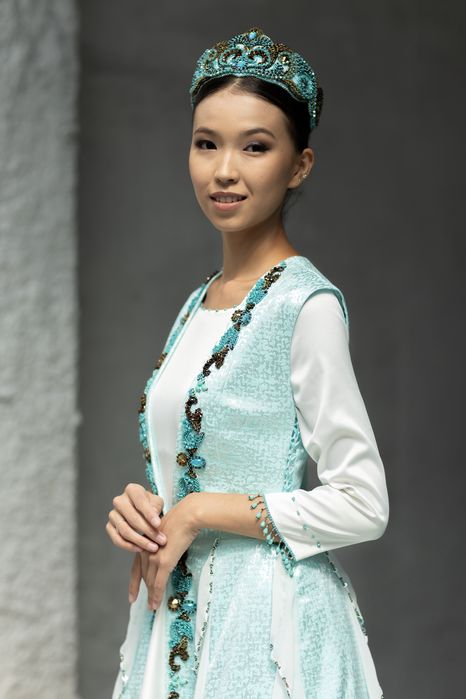 Платье на узату той