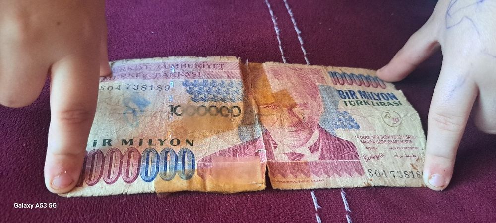 Здравейте продавам сръбски динари и турски банкноти за повече инфо лс