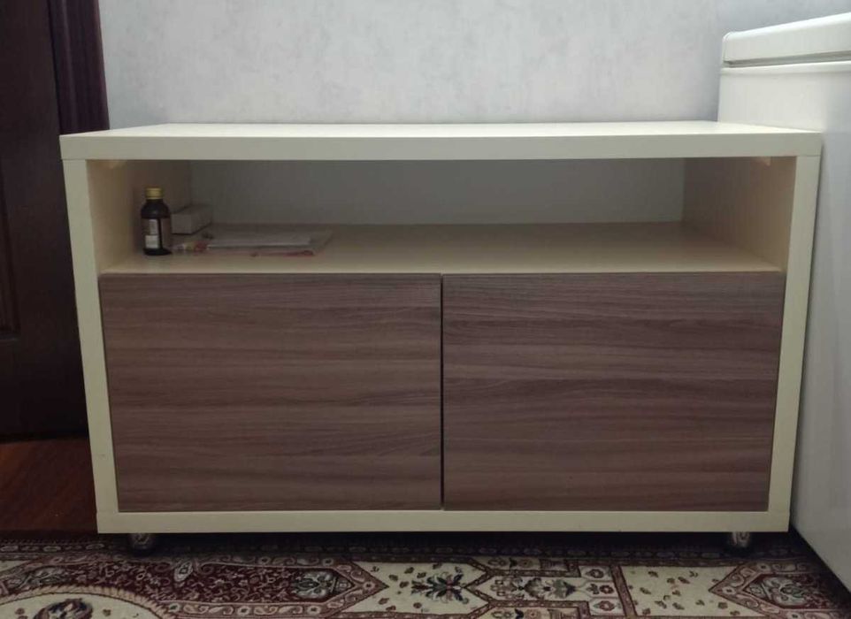 Тумба под ТВ в идеальном состоянии