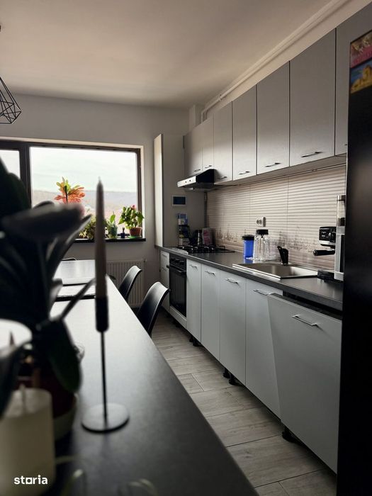 Apartament de 4 camere pe 2 nivele, 120 MP, 2 bai, zona Stejarului