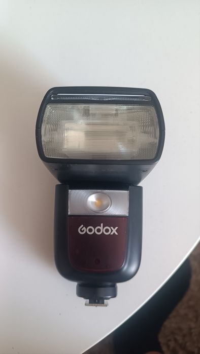Светкавица Godox V860lll  за Canon с батерия!