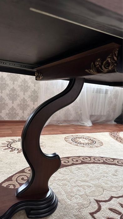 Продам стол из настоящего дерева