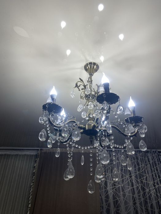 Продам люстру в хорошем состоянии