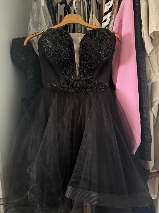 Къса черна официална рокля