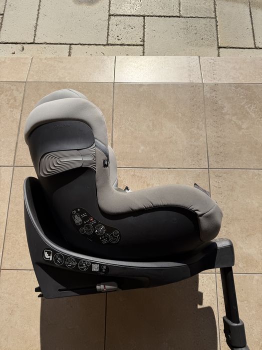Scaun auto pentru copii Cybex Sirona, cu bază rotativă și picior de sprijin