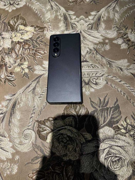 Samsung Galaxy Z Fold 4