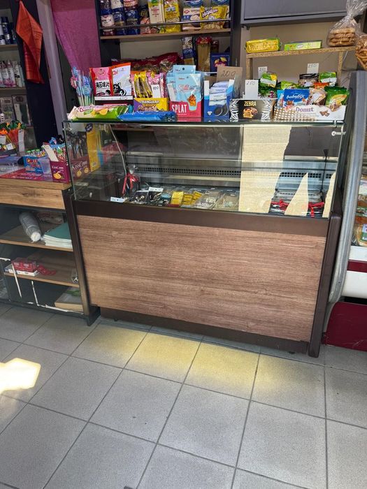 Витринный холодильник б/у