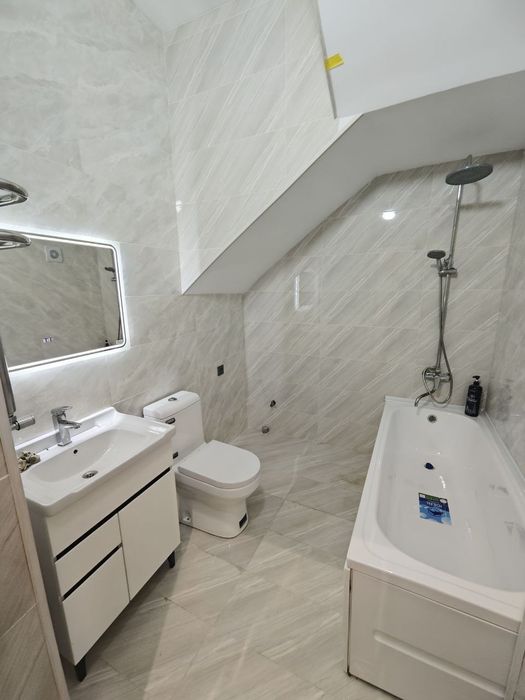 Продаётся Коттедж 4х ком Азербажанский центр,  Транспортный институт