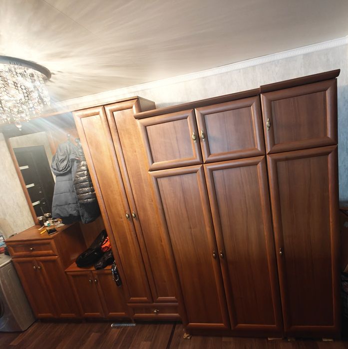 Продам спальный гарнитур и шкафы