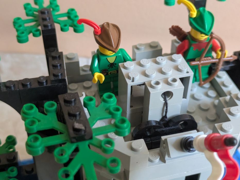 LEGO комплекти, рицари, влак 9V и град