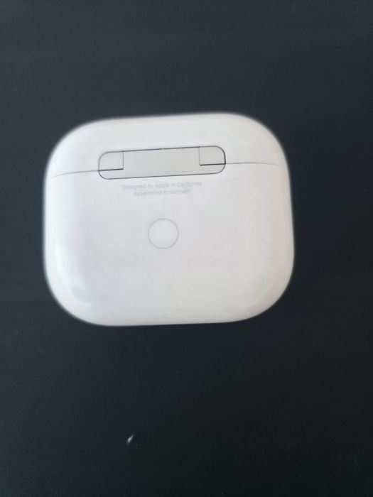 Vând căști Apple