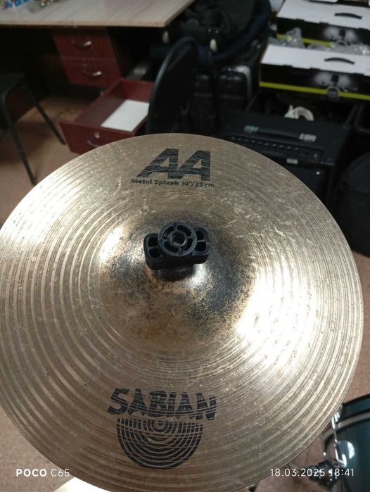 Тарелки для барабанов.