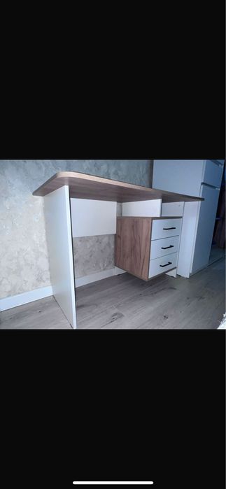 Продам тумбу.