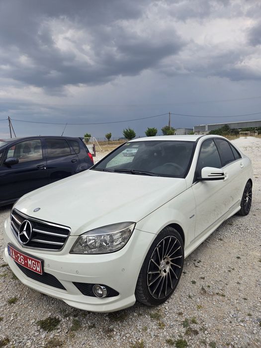 Mercedes-Benz C200