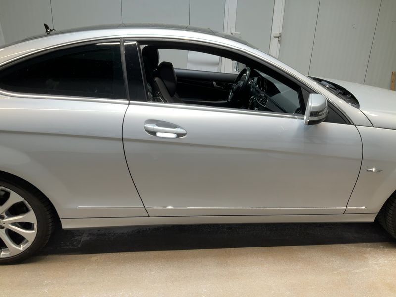 Mercedes-Benz C-Klasse C 220 CDI BlueEfficiency 2012