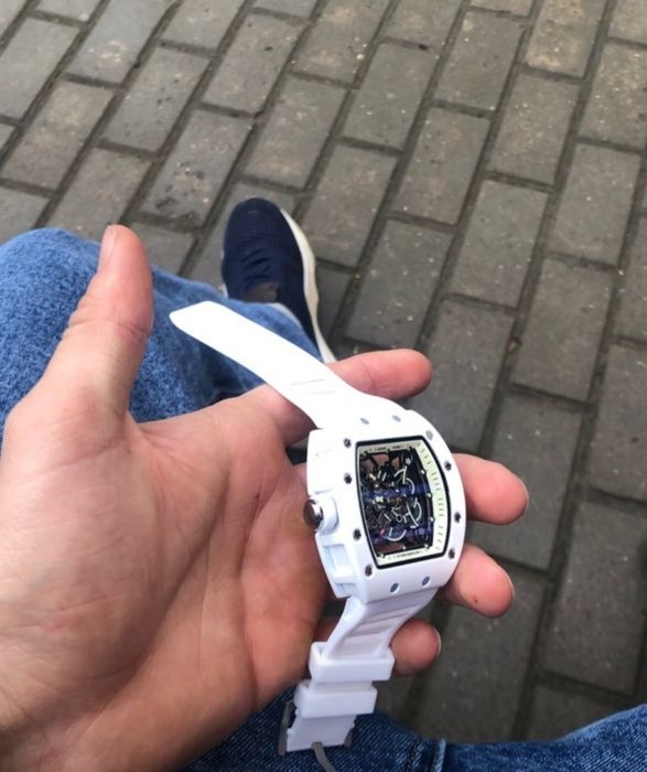 Чесы новые белые